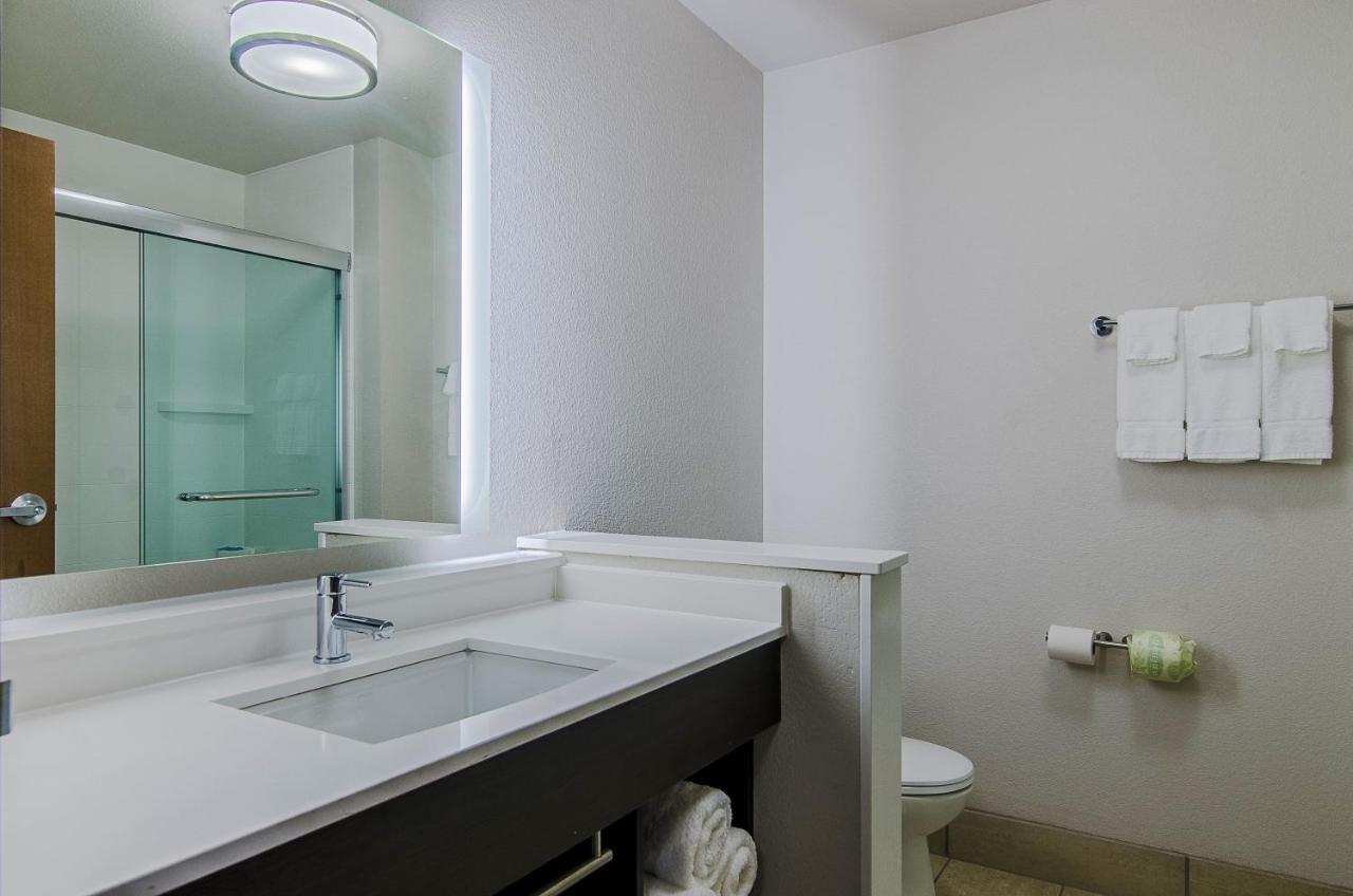 Holiday Inn Express & Suites - Atchison By Ihg Εξωτερικό φωτογραφία