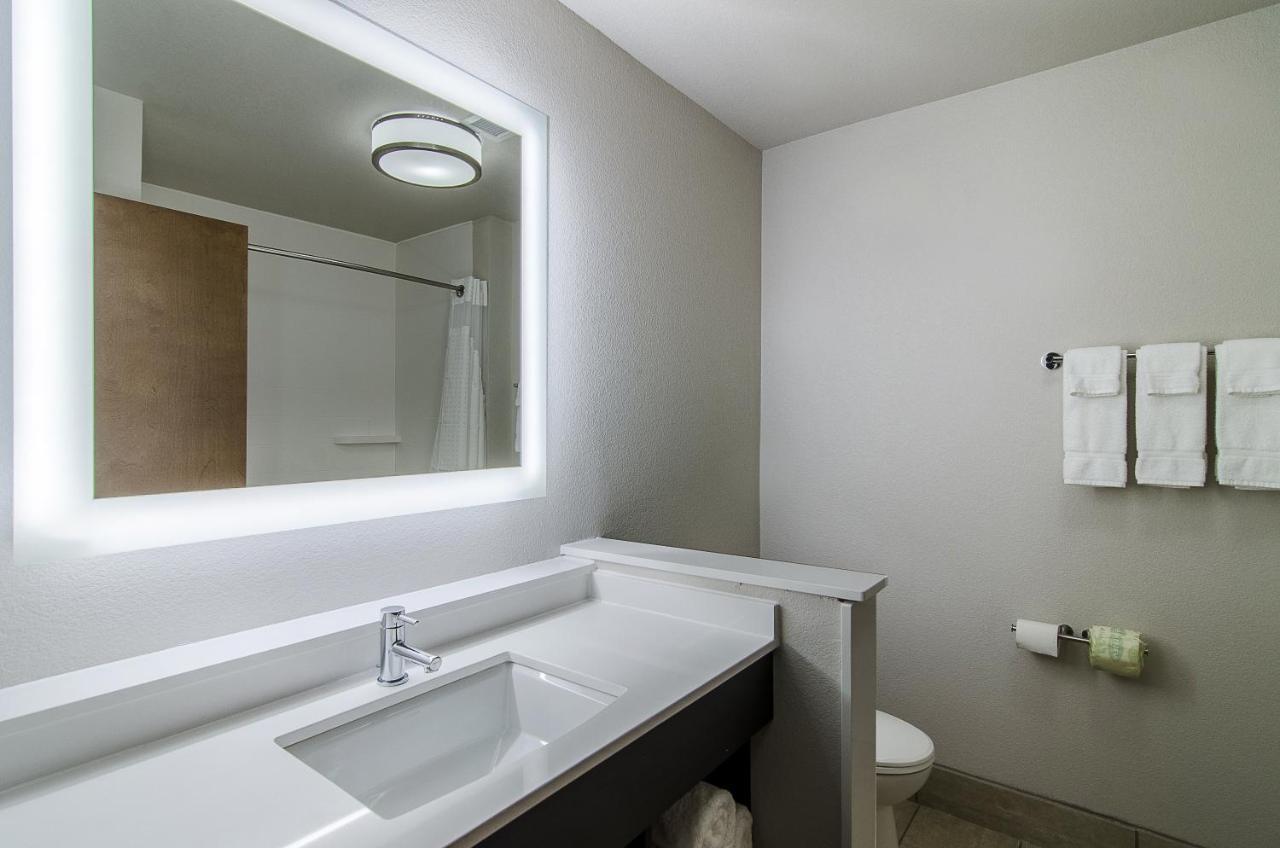 Holiday Inn Express & Suites - Atchison By Ihg Εξωτερικό φωτογραφία