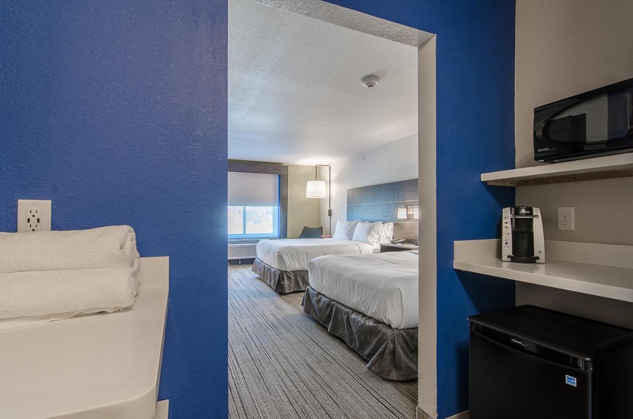 Holiday Inn Express & Suites - Atchison By Ihg Εξωτερικό φωτογραφία