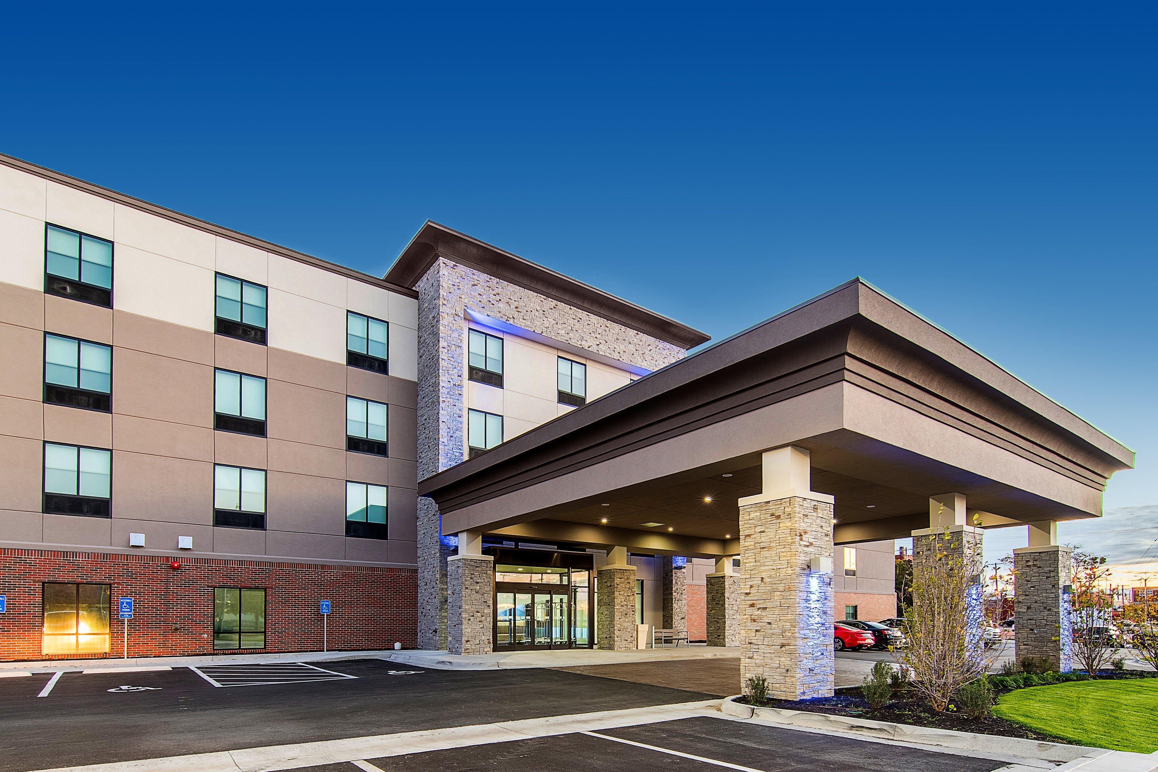 Holiday Inn Express & Suites - Atchison By Ihg Εξωτερικό φωτογραφία