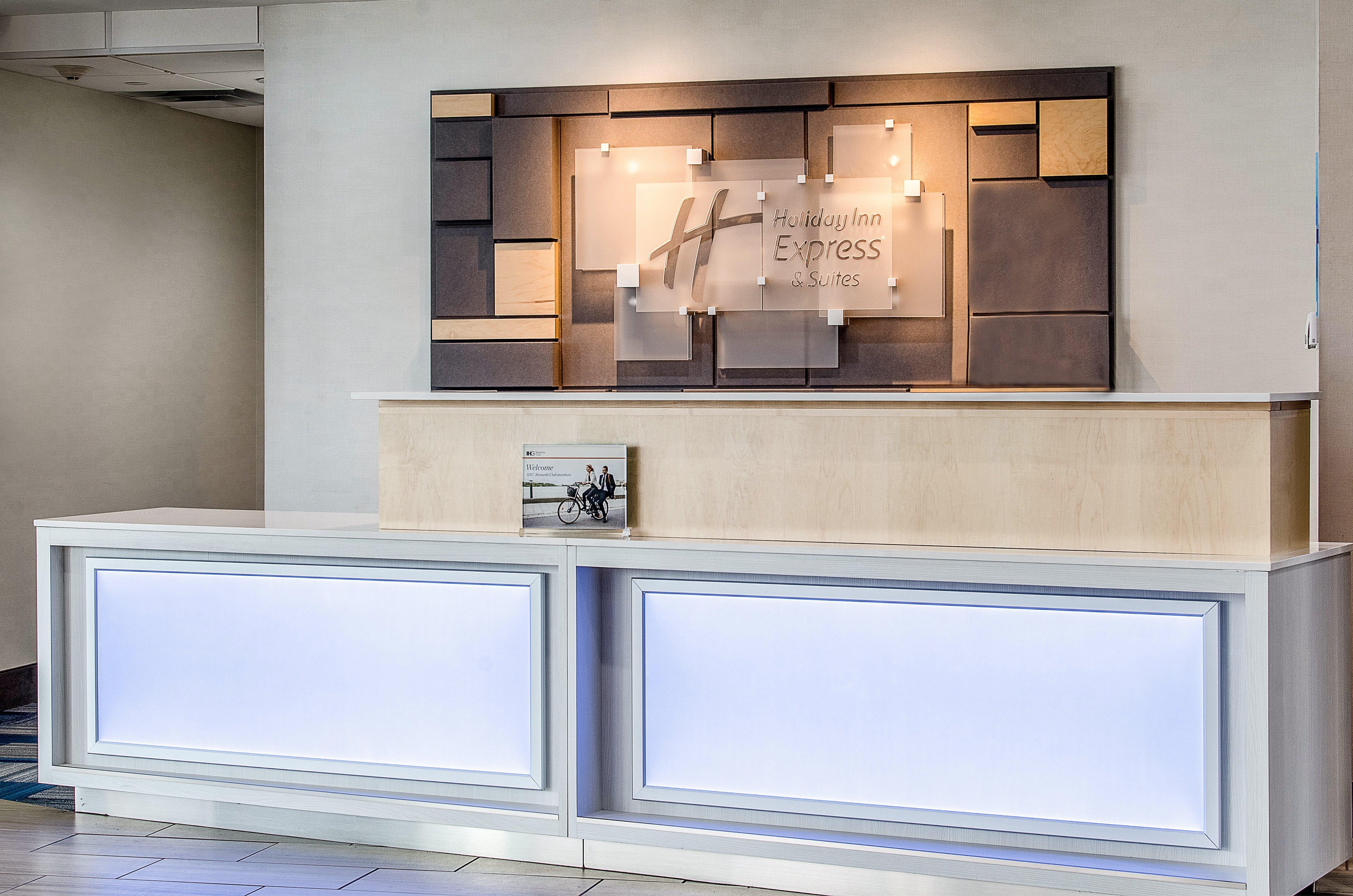 Holiday Inn Express & Suites - Atchison By Ihg Εξωτερικό φωτογραφία