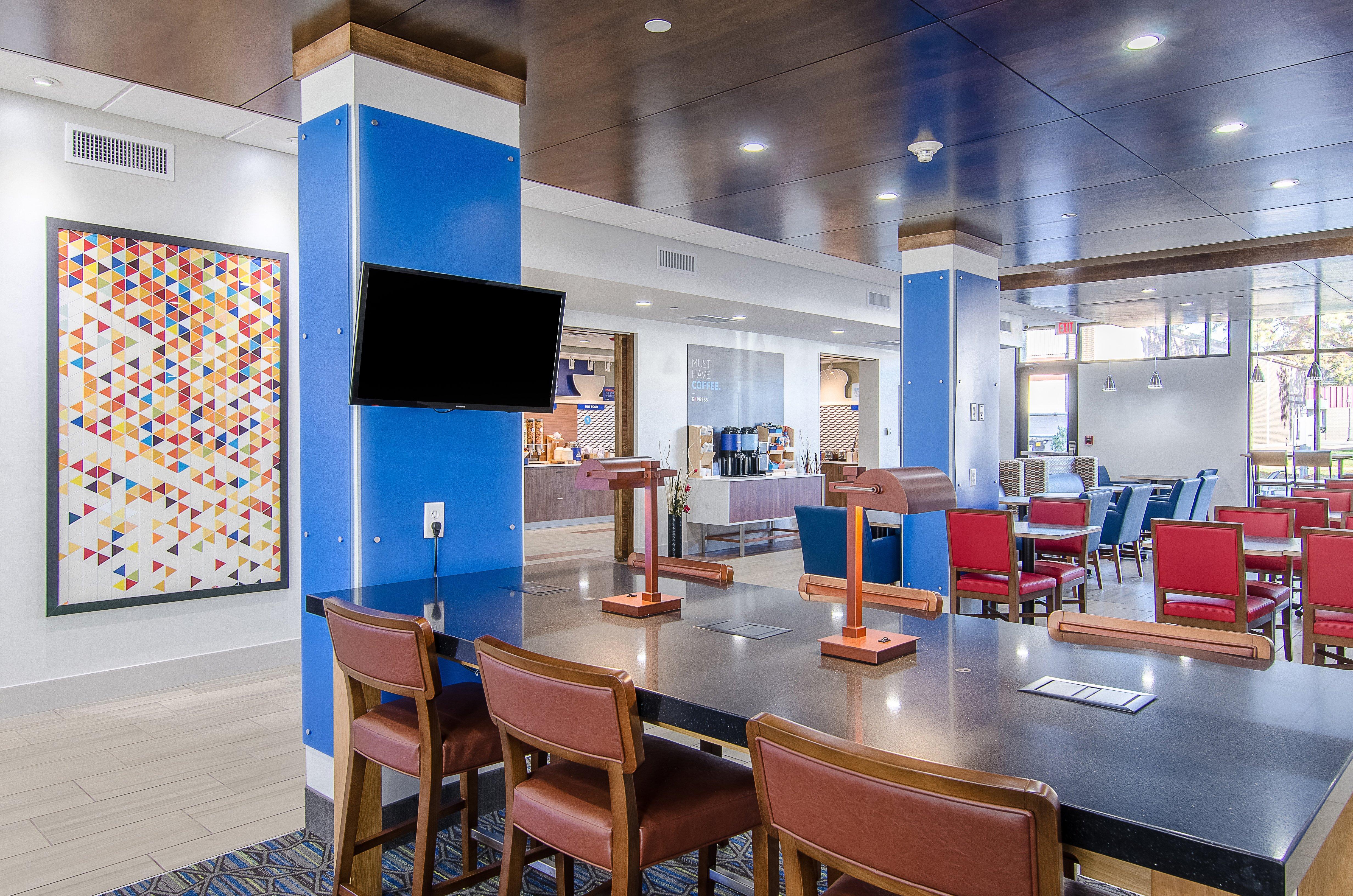Holiday Inn Express & Suites - Atchison By Ihg Εξωτερικό φωτογραφία