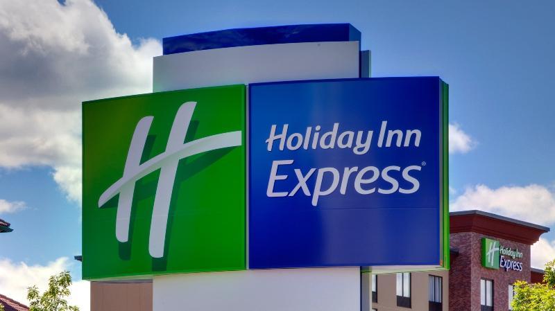 Holiday Inn Express & Suites - Atchison By Ihg Εξωτερικό φωτογραφία